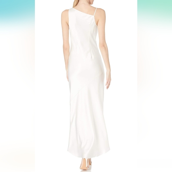 Halston Asymmetric White Gown - Picture 4 of 14